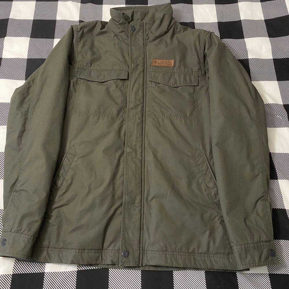 Columbia Men's Olive Green Jacket EUC